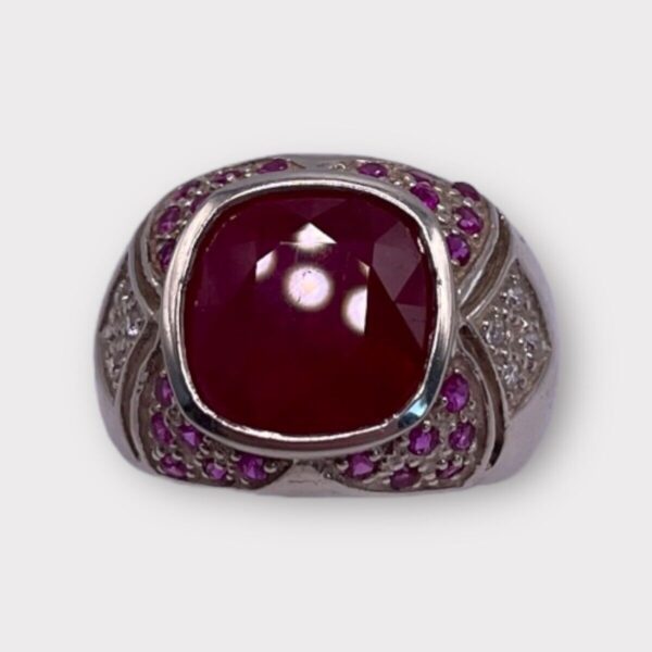 Ladys Silver Ring with Ruby Red Stone 53dwt Size7 SPG052359