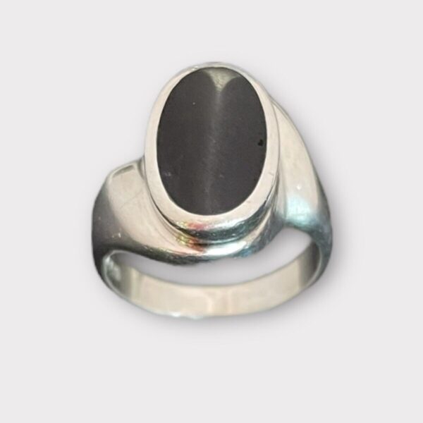 Lady's Silver Ring with Black Oval Stone 2.8dwt Size:6 (SPG052365)