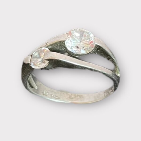 Lady's Silver Ring with 2 Round Cut CZ 2.4dwt Size:7.5 (SPG052402)