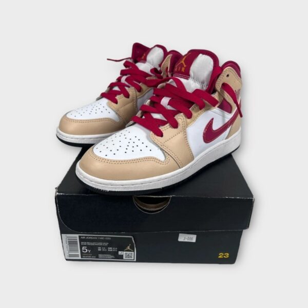 Air Jordan 1 Mid White Onyx Light Curry Beige Red Size 5Y 554725-201 (SPG058597)
