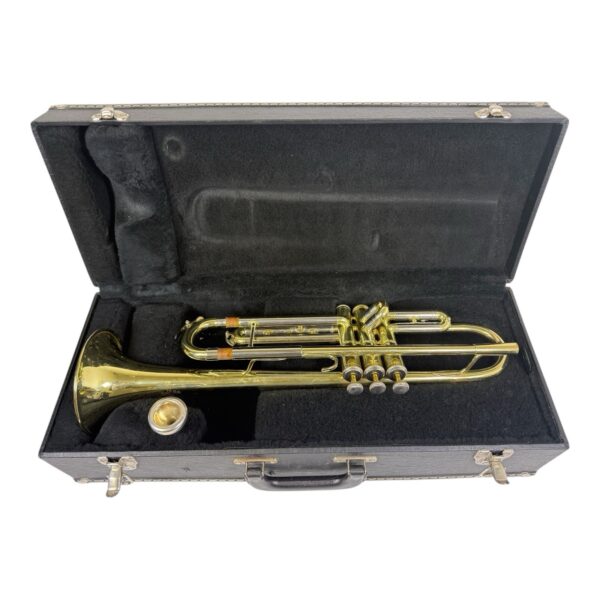 BESSON Model 609 Trumpet in case w/ Mouthpiece (needs TLC)