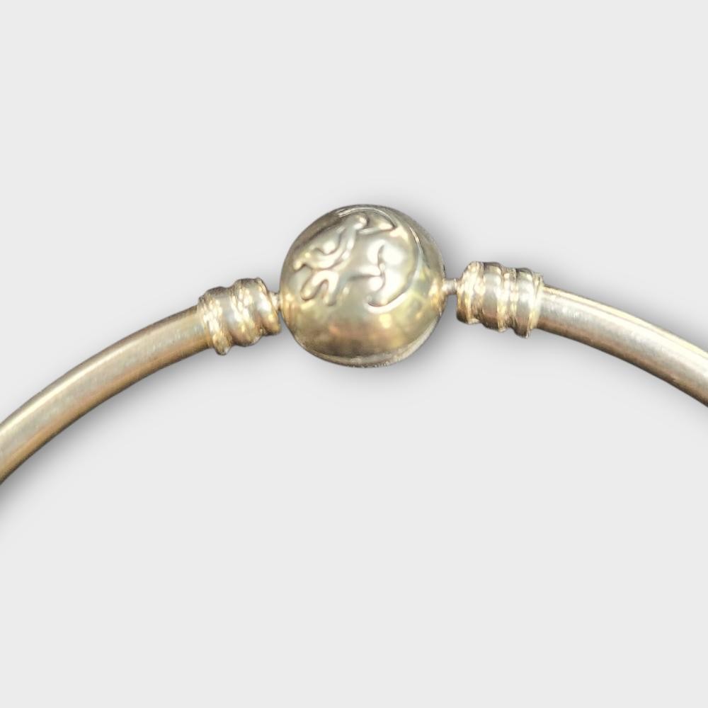 Pandora Moments Disney Simba Clasp 7.75” S925 Bangle with Charms (SPG064114)