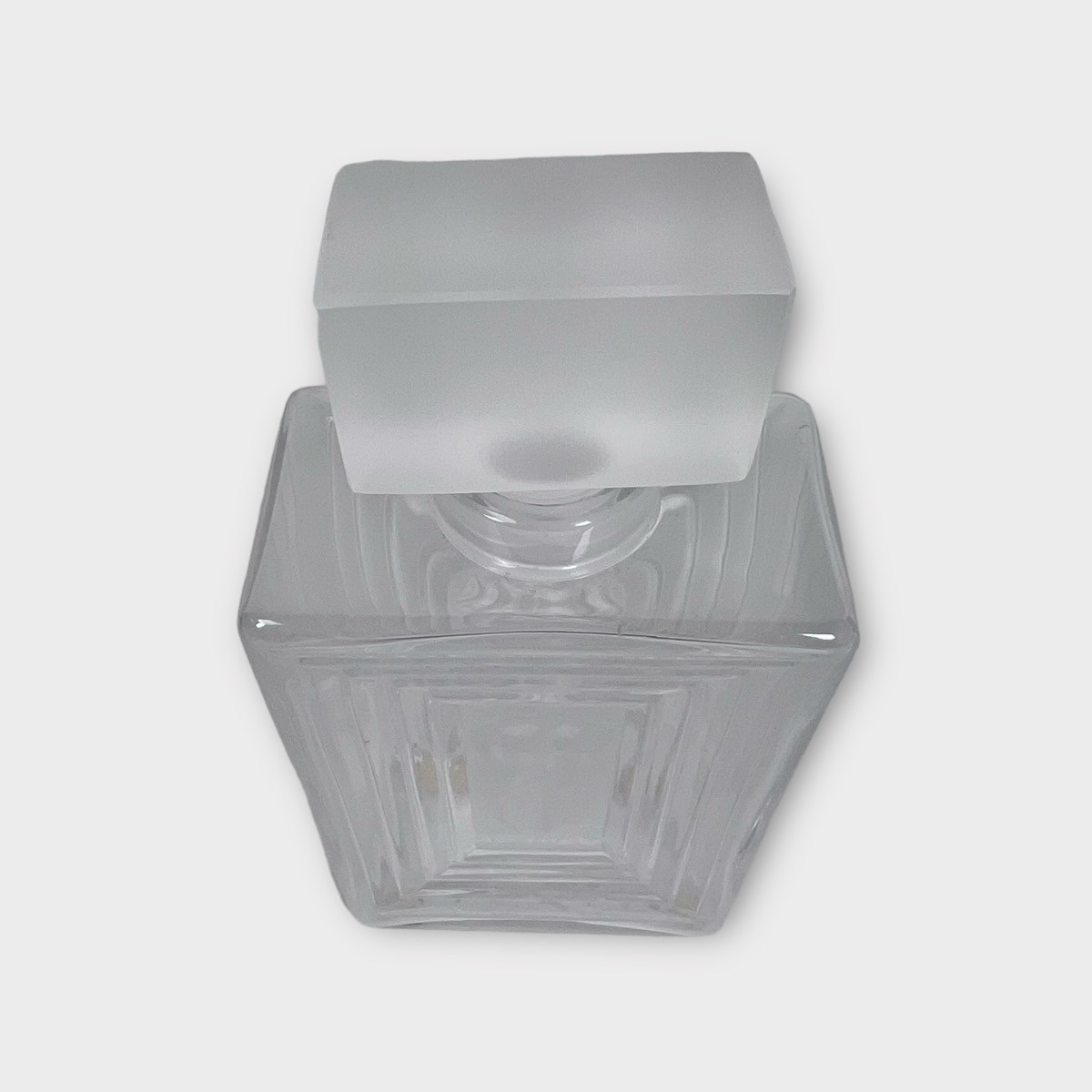 Lalique Crystal Decanter DUNCAN with Two Nudes 2 Femmes 8” (SPG059475)