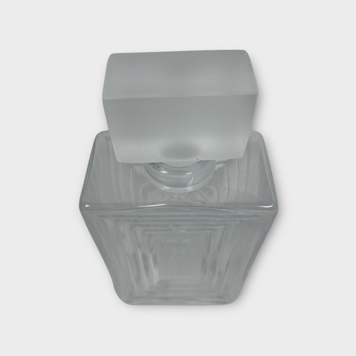 Lalique Crystal Decanter DUNCAN with Two Nudes 2 Femmes 8” (SPG059475)