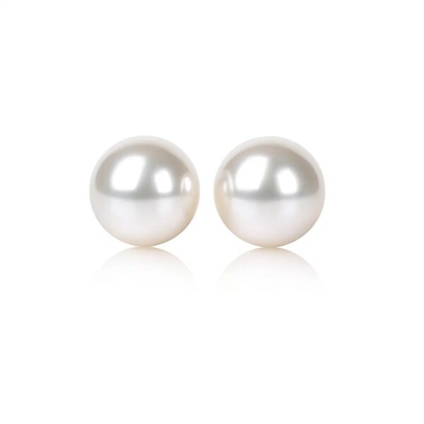 14k Yellow Gold Freshwater Cultured White Pearl Stud Earrings (7mm)