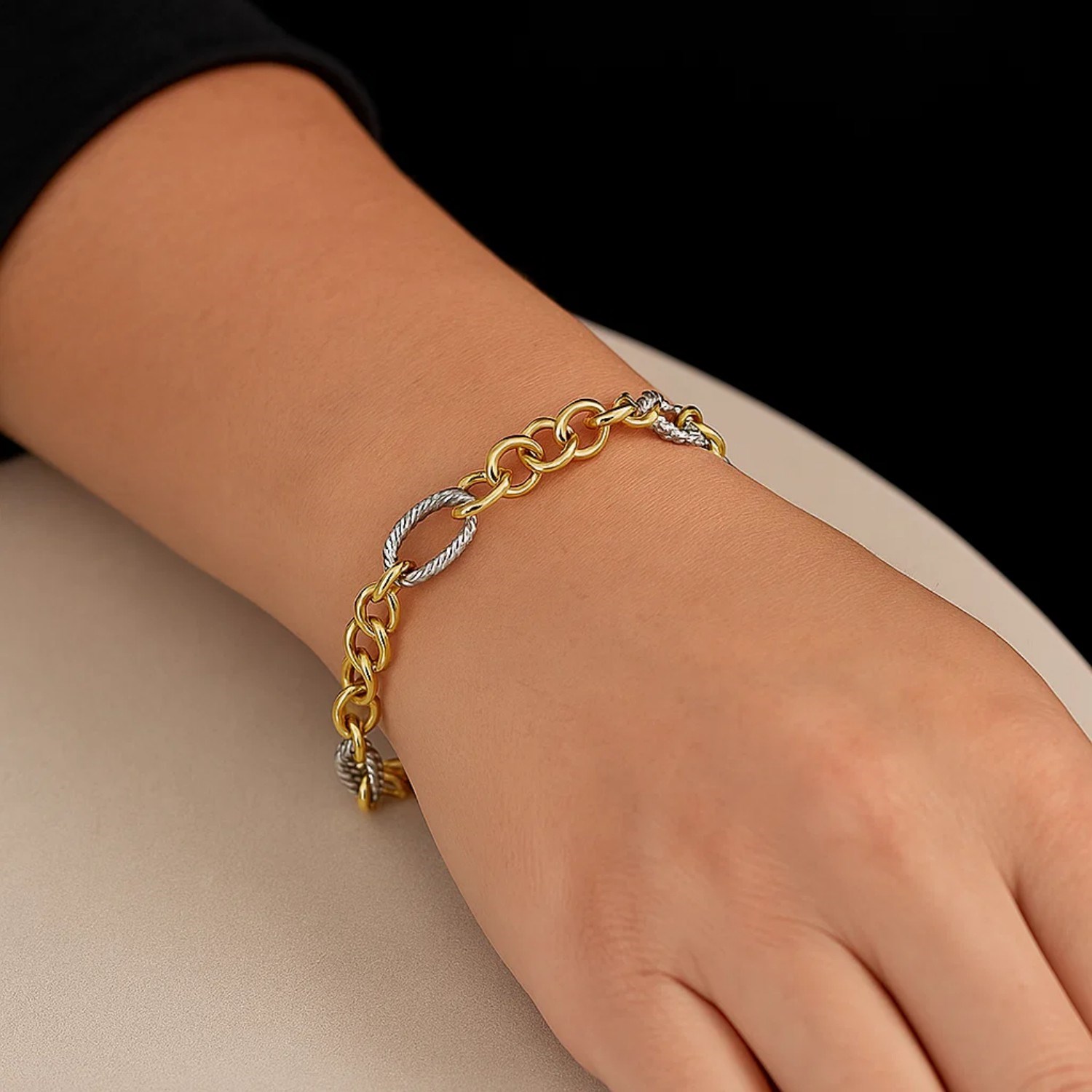 14k Two-Tone Gold Rope Motif Oval and Round Link Chain Bracelet (8.80 mm) - Image 5