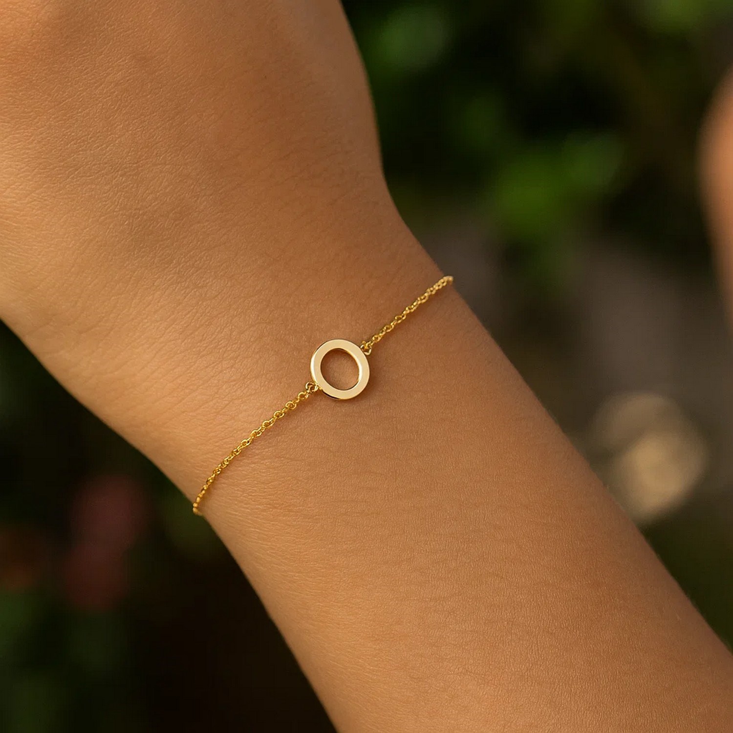 14K Yellow Gold Mini Initial O Bracelet - Image 7