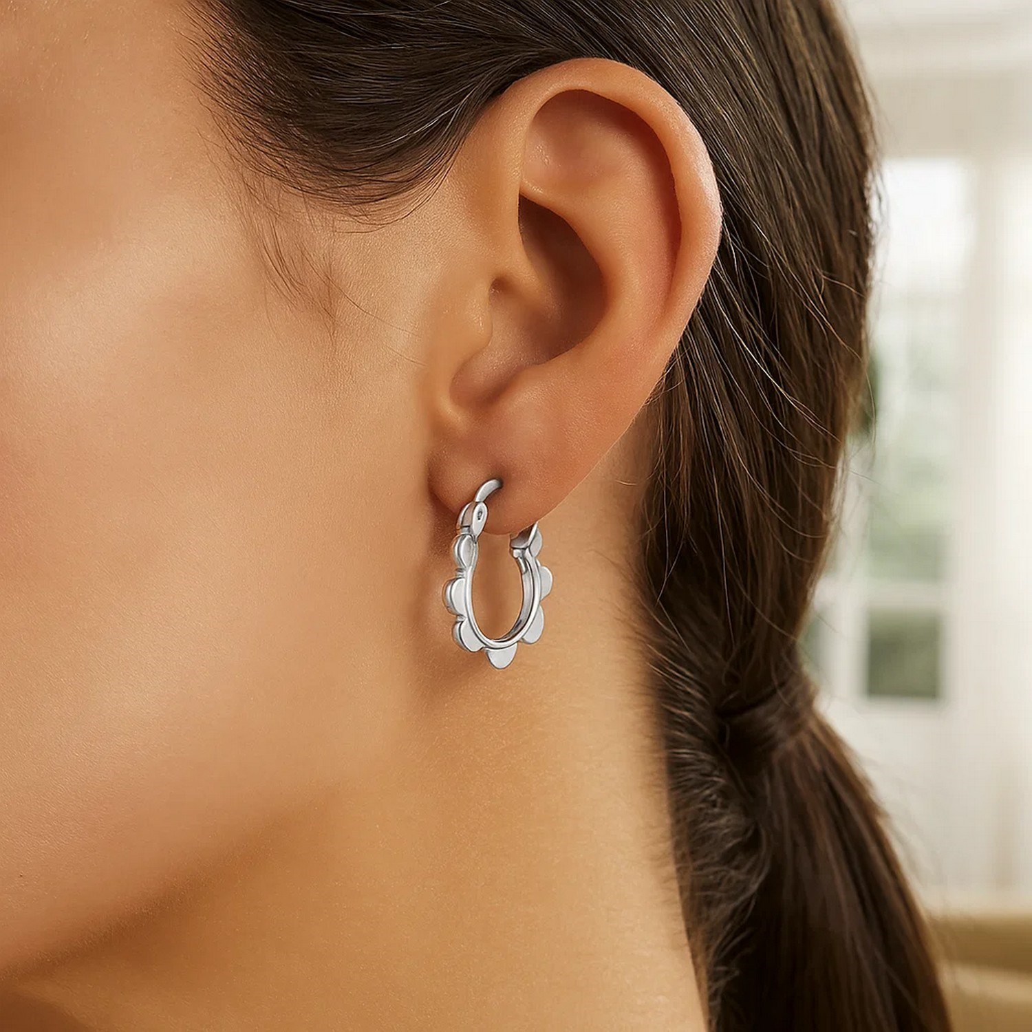 14k White Gold Scalloped Hoop Earrings - Image 2