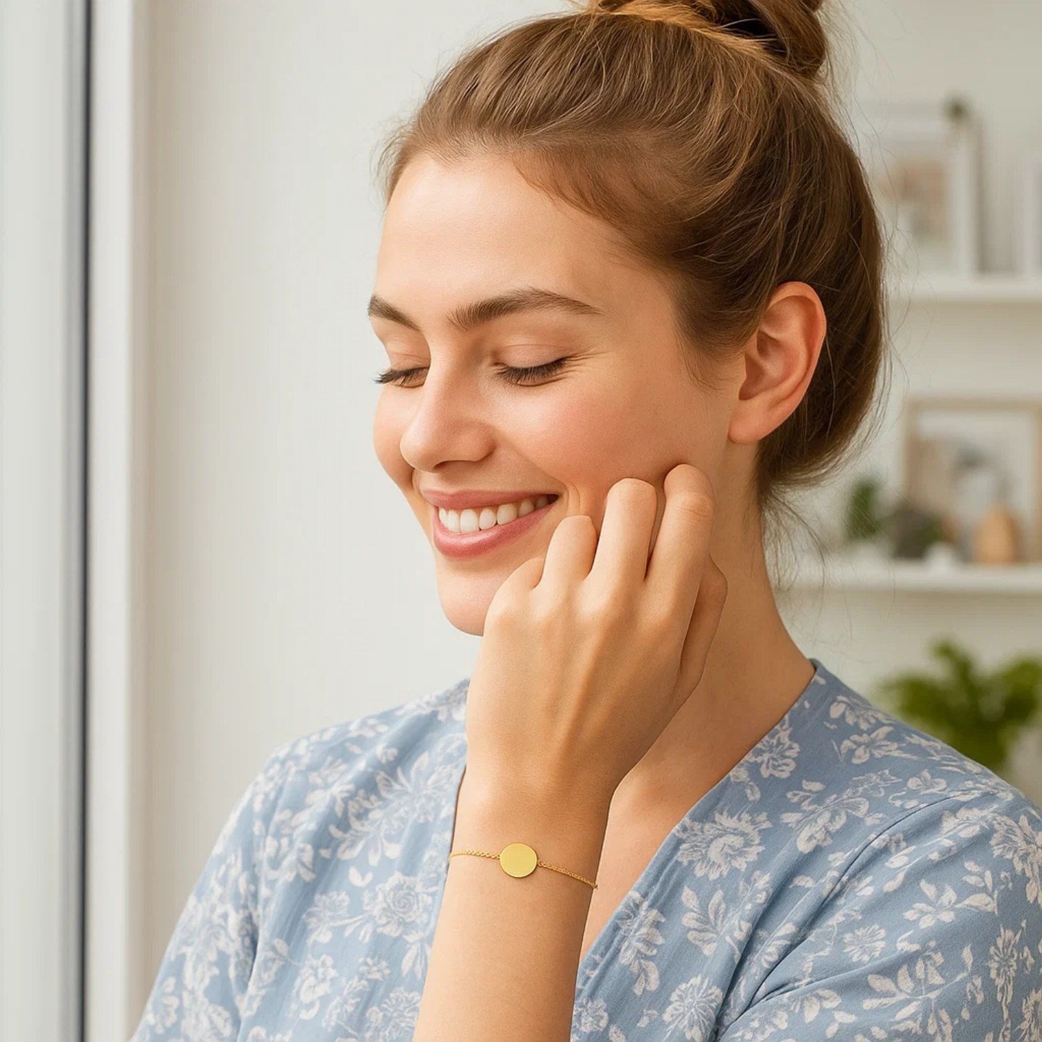 Adjustable Bracelet with Shiny Circle in 14k Yellow Gold (7.50 mm) - Image 6