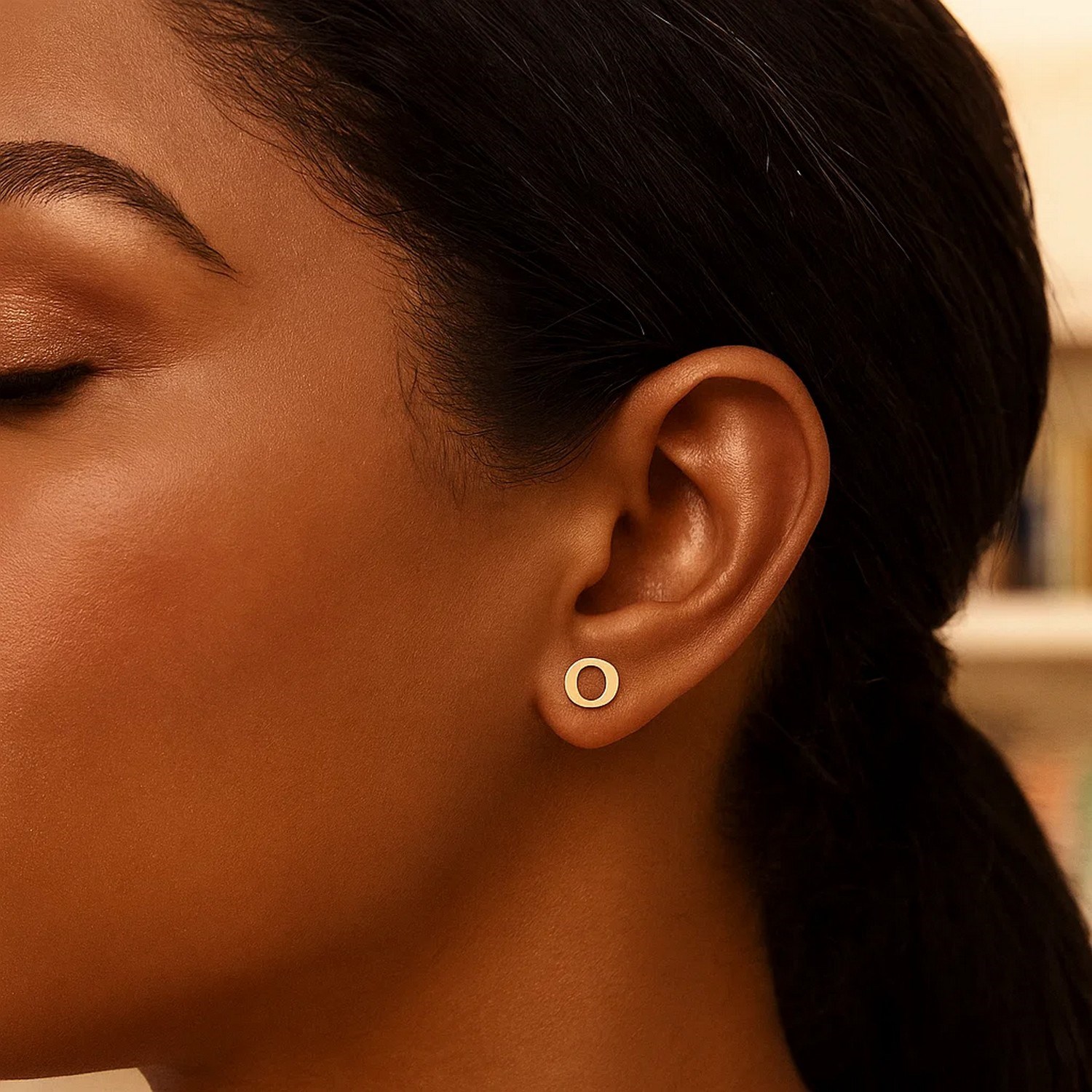 14K Yellow Gold Yours Truly Initial O Stud Earrings - Image 3