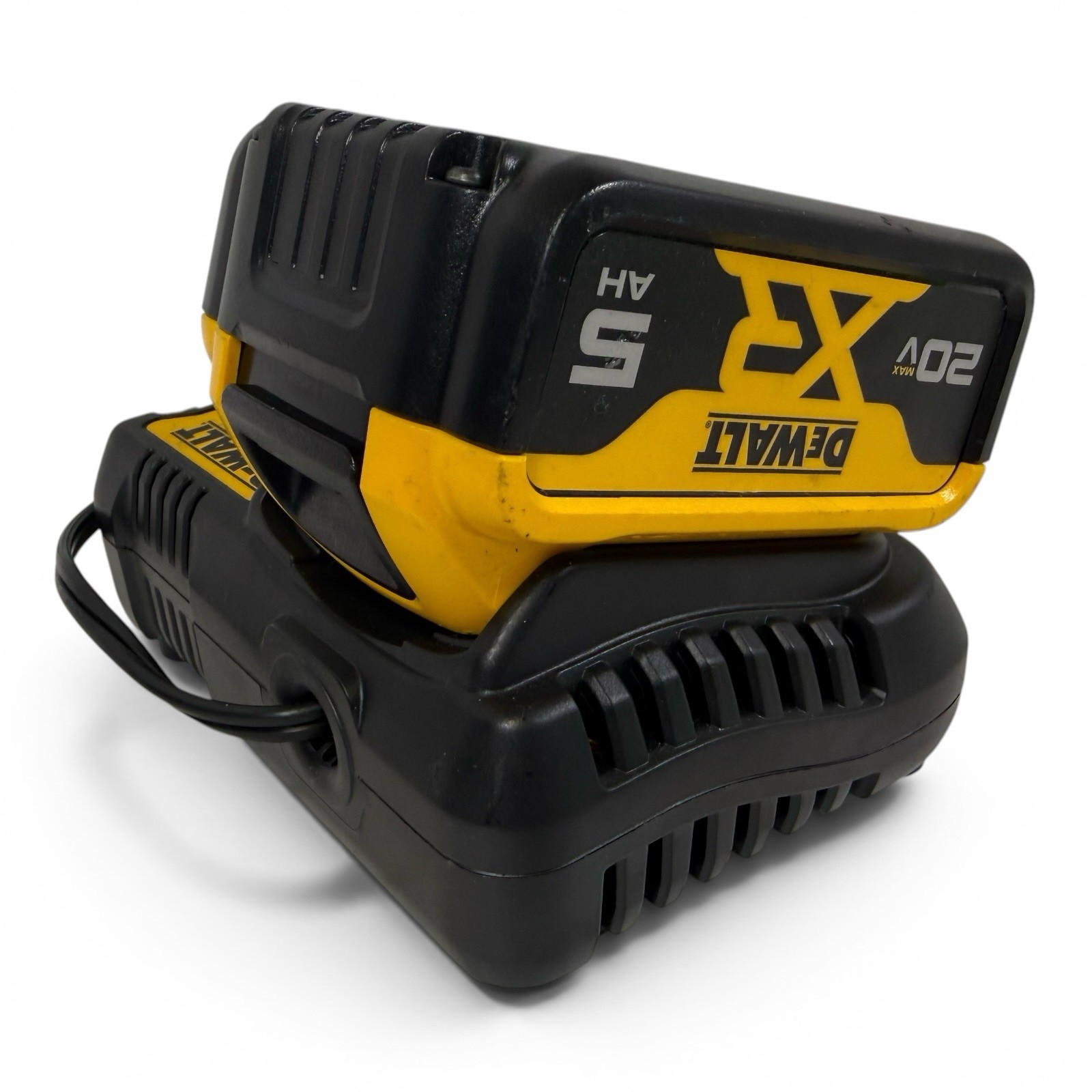 DeWalt DCB205-2C 20V MAX XR Premium Lithium-Ion 5Ah Starter Kit