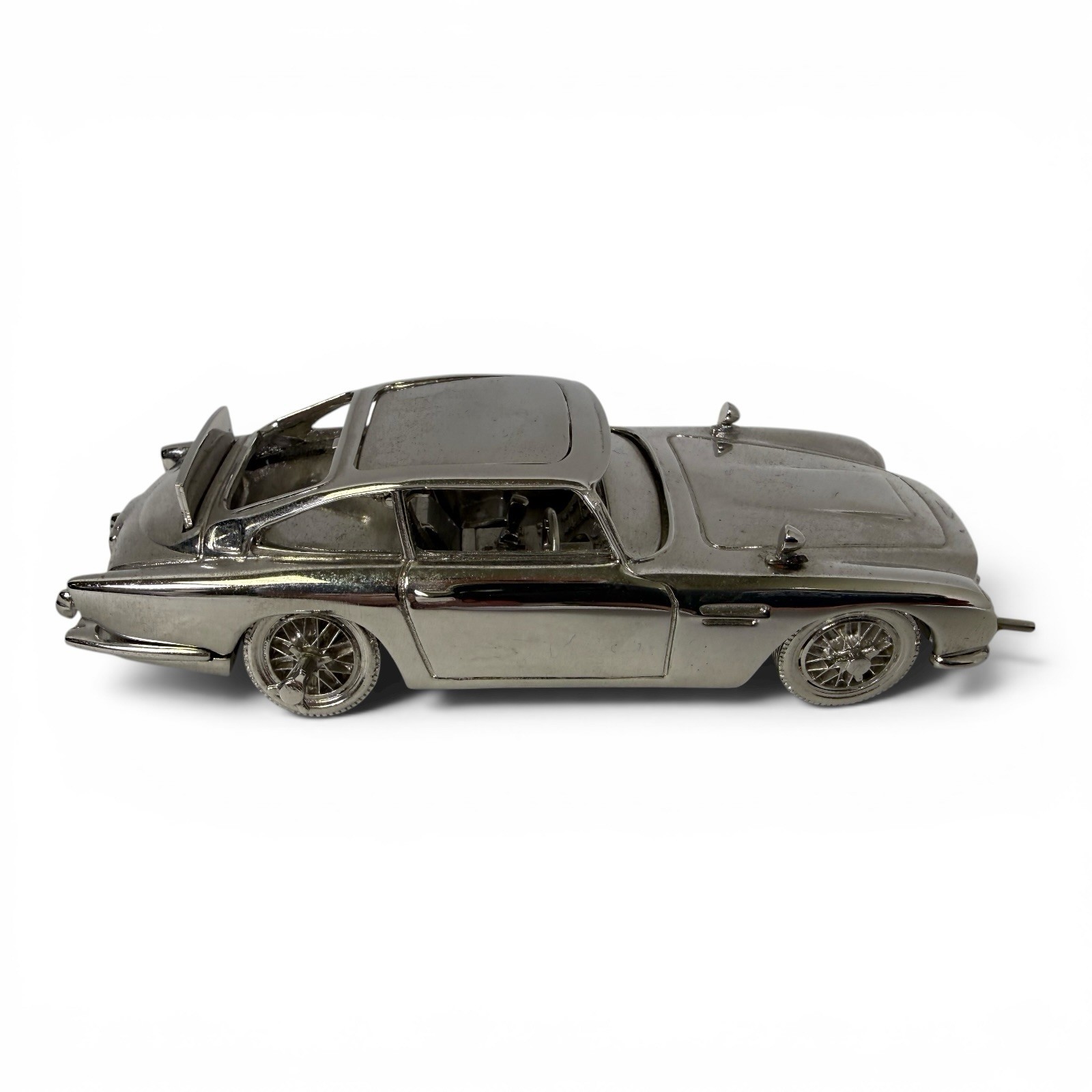 Danbury Mint 007 James Bond Aston Martin DB5 Diecast Model w/ Base & Pouch