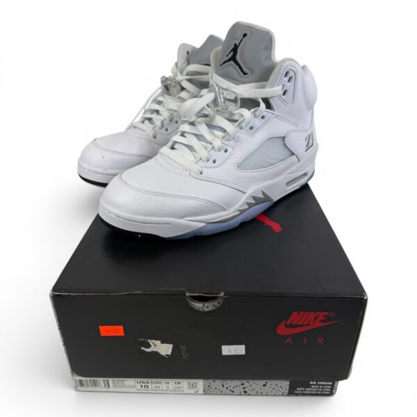 AIR JORDAN 5 RETRO WHITE/BLACK-METALLIC SILVER HQ7978-103-SIZE 10 (SPG066032)