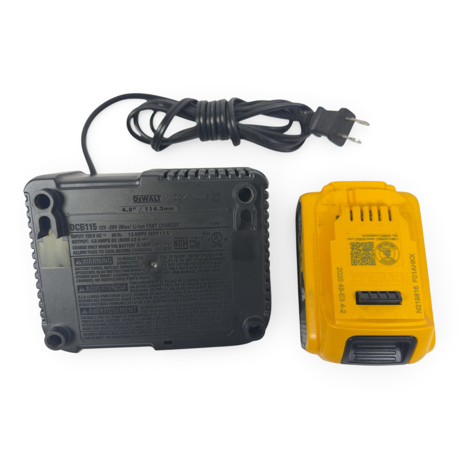 DeWalt DCB115 12V/20V Charger & DCB204 20V MAX XR 4.0Ah Battery Combo