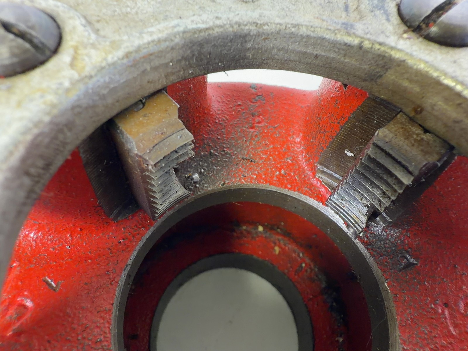 Ridgid 1-1/2" Pipe Threader Die Head – Fair, teeth worn, heavy cosmetic wear