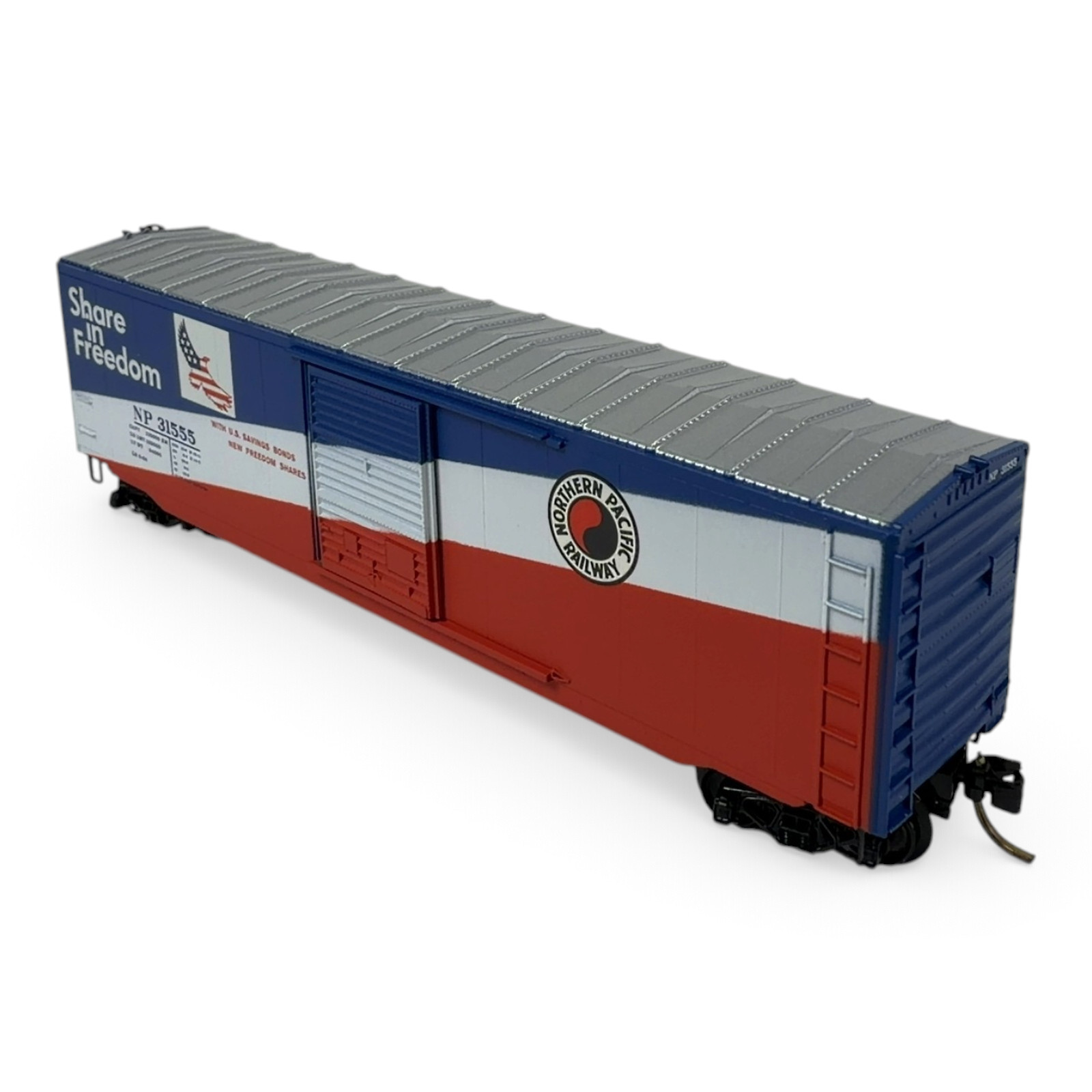 Micro-Trains 77010 N Scale NP Share in Freedom Boxcar NP 31555 with Case