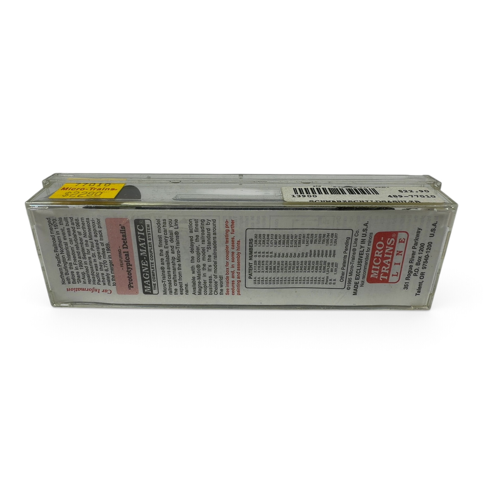 Micro-Trains 77010 N Scale NP Share in Freedom Boxcar NP 31555 with Case