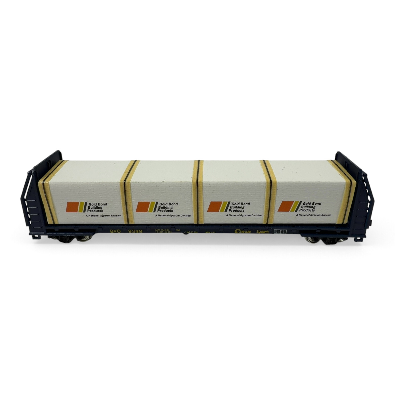 Con-Cor #0001-1221C 60' Bulkhead Flat Train Car Chessie System Gold Bond