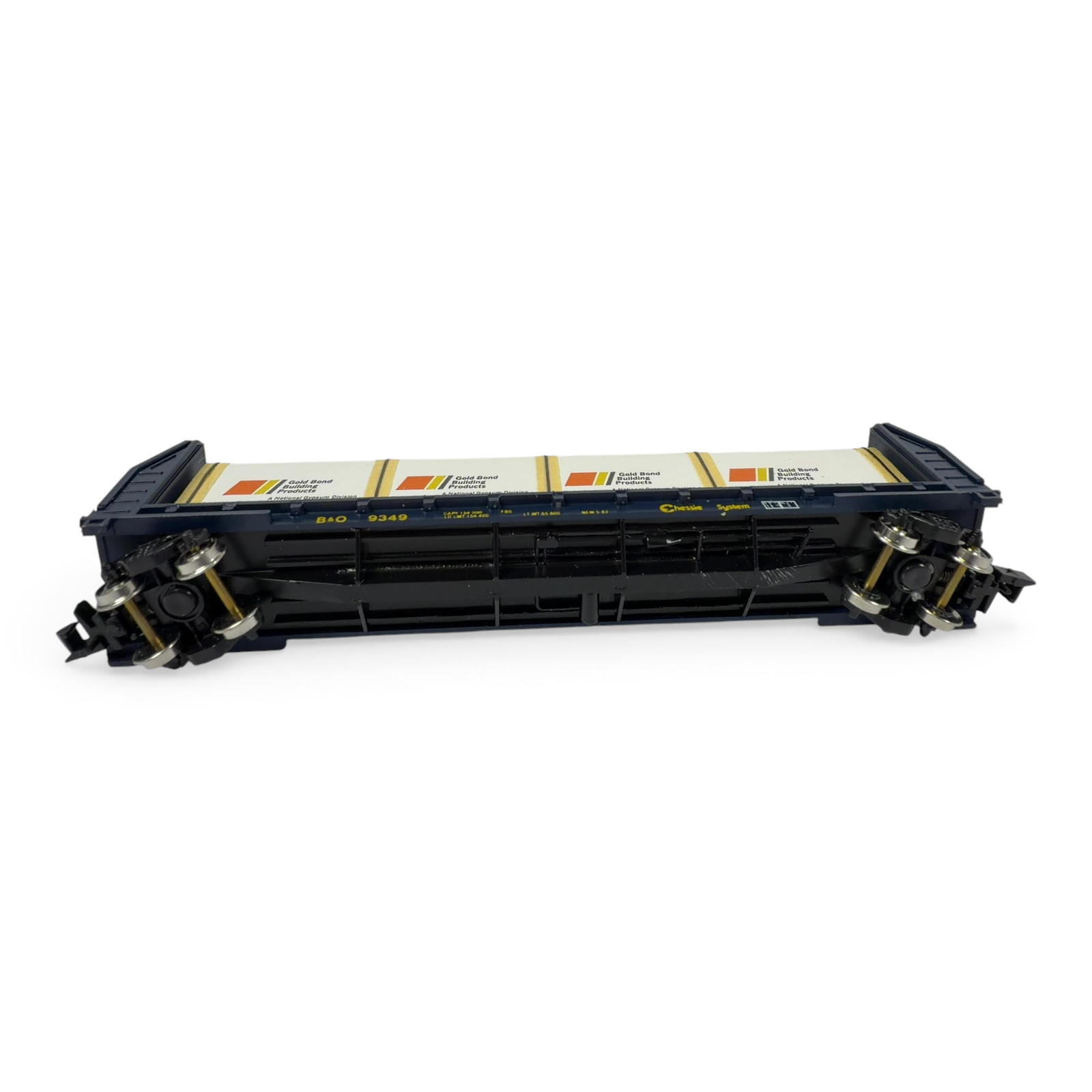Con-Cor #0001-1221C 60' Bulkhead Flat Train Car Chessie System Gold Bond