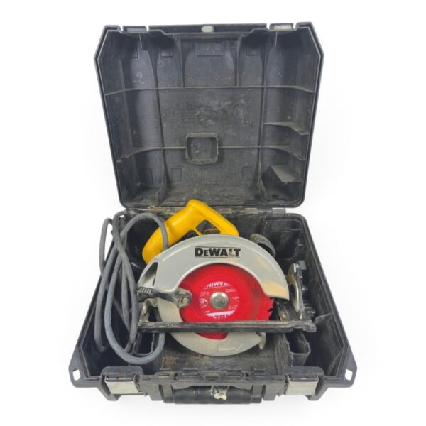 DeWalt DW369 Corded Circular Saw with Blade & Case – Good Condition (SPG066565)