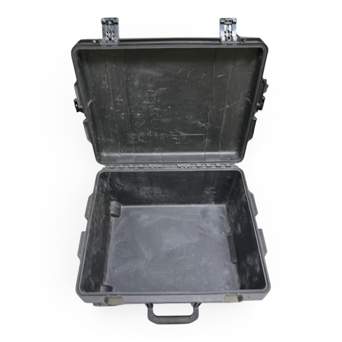 Pelican Storm Rolling Hard Case – Fair, No Foam, Heavy - Pickup Only (SPG066484)